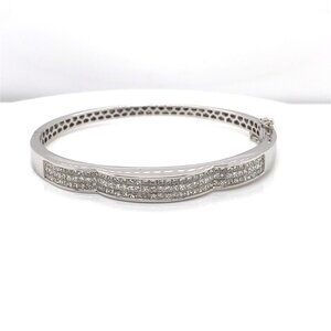 14K White Gold Diamond Bangle Bracelet (3.39 CTW)